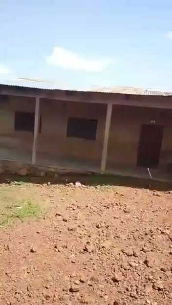 Bâtiment scolaire vu de face